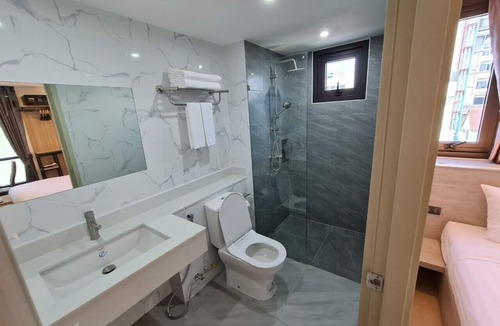 Banglamphu Hotel | Thana Wisut Hotel