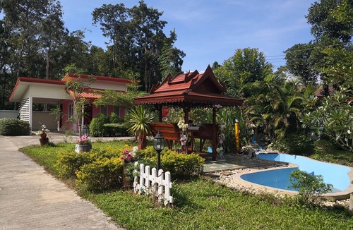 Wichian Buri Hotel | Thanawan Resort