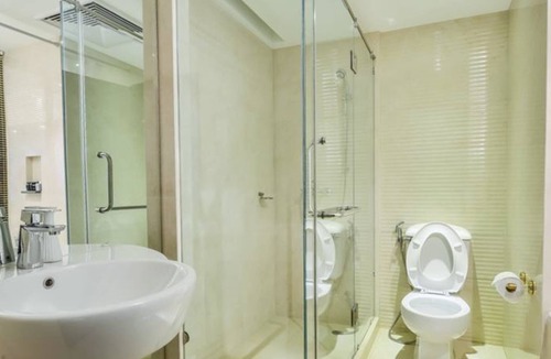 Bang Rak Hotel | The Grand Sathorn