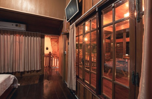 Mueang Kao House | The History Cafe' & Guesthouse