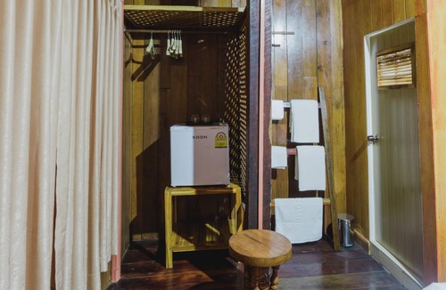 Mueang Kao House | The History Cafe' & Guesthouse