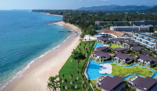 Khuekkhak Hotel | The Little Shore Khao Lak by Katathani