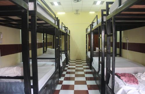 Daun Penh Hostel | The Local - Riverside