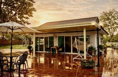 Chanthaburi Ski Chalet | The moonlight at Chan homestay บ้านต้นหว้า