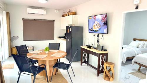 Chanthaburi Ski Chalet | The moonlight at Chan homestay บ้านต้นหว้า