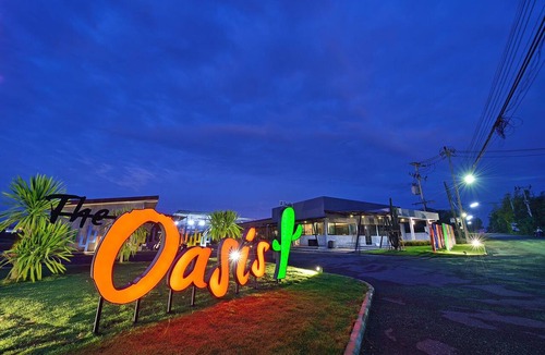 Pak Nam Hotel | The Oasis Resort