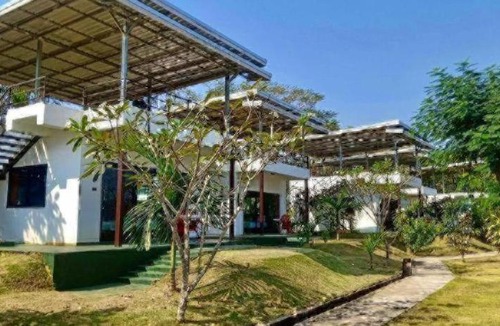 Hin Dat Resort | The Raft Land Resort