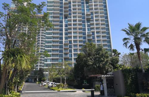 North Pattaya Apartment | The Riviera Wongamat Hong Apartment