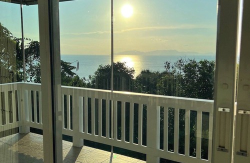 Sikao Apartment | The Sunset Suite - 180° Panoramic Sea Views