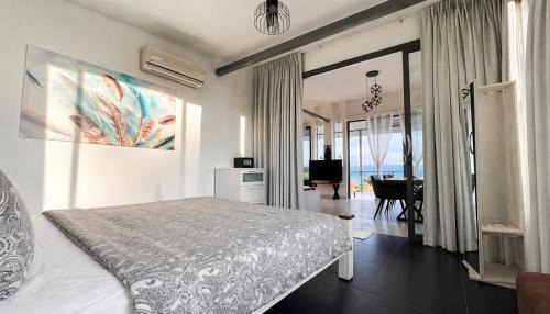 Baan Tai Apartment | The White House Beachfront Apartments