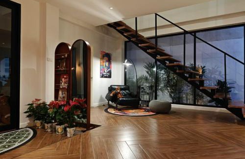 Khlong Tan Nuea Villa | Thonglor 4-story modern art villa Free WiFi Netflix