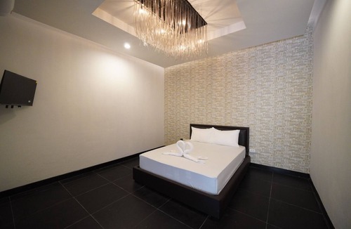 Phan Thong Hotel | Tomorrowland Amata