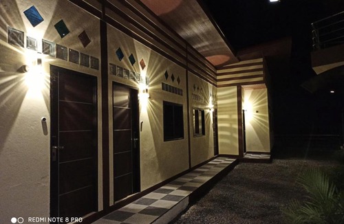 Sap Yai Hotel | Touch the Wind