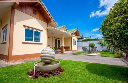 Hua Hin House | Traditional and confortable 3 bedrooms house in hua hin Soi tropical hill