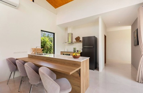 Hua Thanon Villa | Tranquil Jungle Villa : Sereniwood 2 Bed