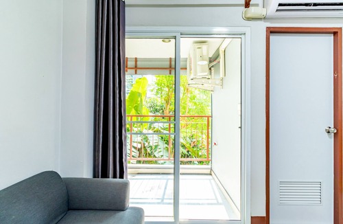 Chom Thong Hotel | Tree Place by Zuzu