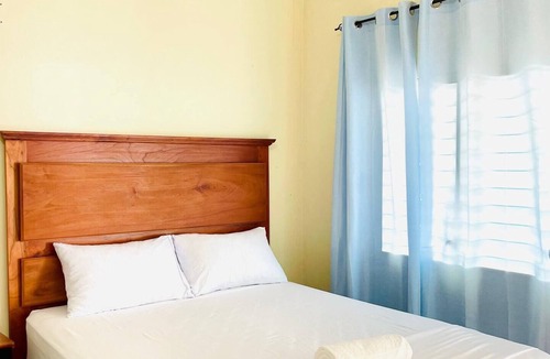 Moyogalpa Bed & Breakfast | Triple Room with View 2
