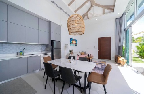 Bang Tao Villa | Tropical Pool Villa – 10 Minutes from Layan Beach