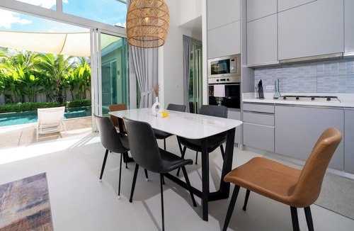 Bang Tao Villa | Tropical Pool Villa – 10 Minutes from Layan Beach