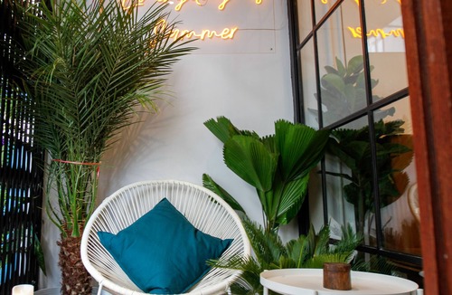 Sathorn Hostel | Tropical Summer Hostel