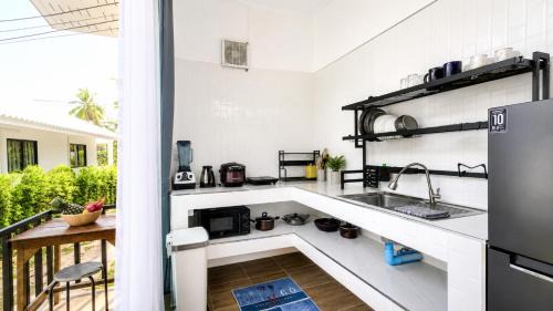 Srithanu House | Tropicana House - Double King Bed - 2mn ZenBeach - Garden View