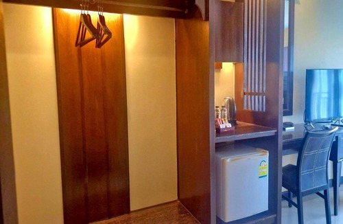 North Pattaya House | Twin Escape in Pattaya | Free Pool & Parking