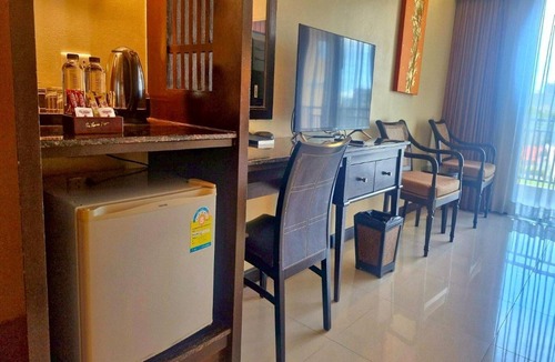 North Pattaya House | Twin Escape in Pattaya | Free Pool & Parking