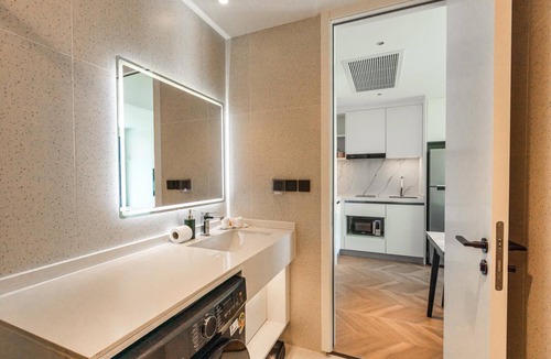 Choeng Thale Apartment | Unit 2303 Beachfront Pool-facing + Sea View
