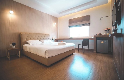 Lat Sawai Hotel | Venice Resort