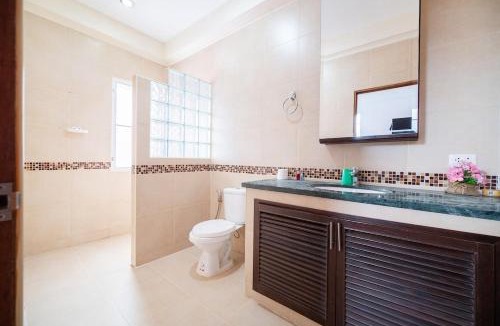 North Pattaya Villa | Villa 53 Wongamat 4BR, 300M from The beach