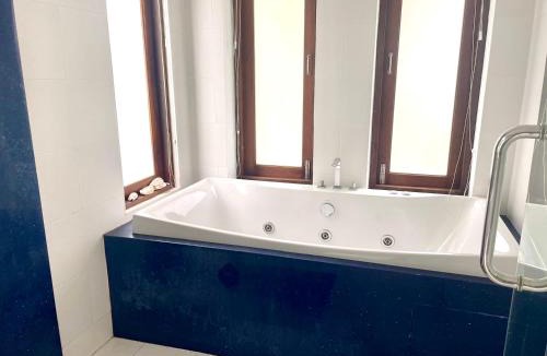 Mae Nam Villa | Villa Bantai2