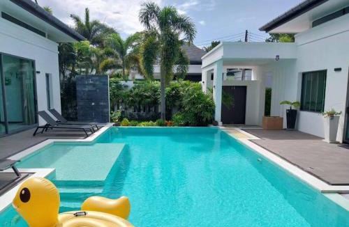 Ban Saiyuan Villa | VILLA DESTINY - Luxury Villa Near Nai Harn Beach
