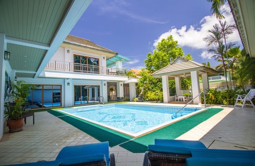 Sai Thai Villa | Villa Heaven Sent is your own private paradise on the tropical coast of Krabi.