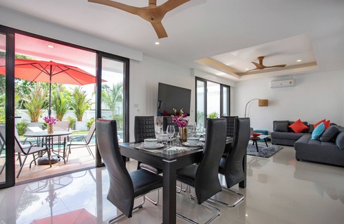 Rawai Villa | villa Kailua · Lovely pool villa 2 bedrooms in rawai with seaview