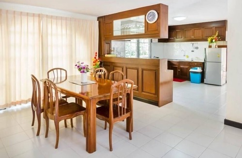 Jomtien Villa | Villa Rose Private Pool and Jacuzzi