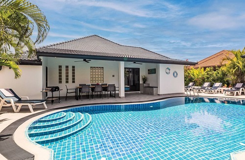 Nong Prue House | Villa Sabai in der Nähe von Meer und Zentrum by Interhome
