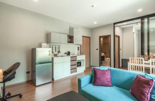 Rawai Apartment | Walk Rawai Beach Pool Balcony the title c222