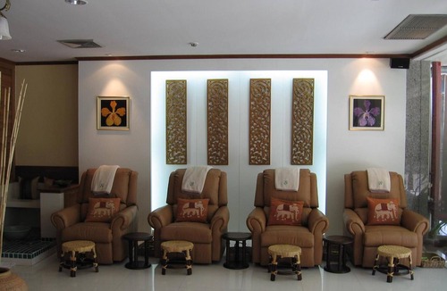 Silom Hotel | Wall Street Inn