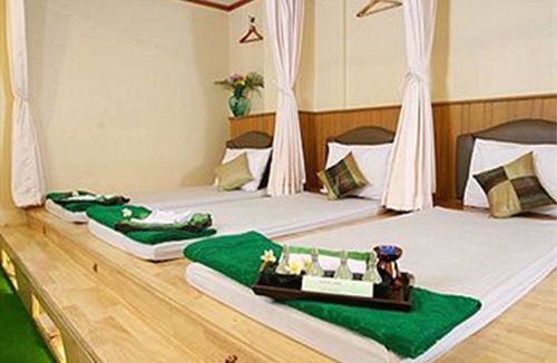 Silom Hotel | Wall Street Inn