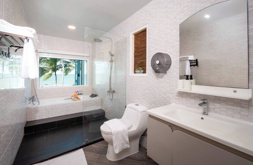 Hua Hin House | Wander at Bayside 19 | Upstairs Sea-View Room, bathtub (sleeps 4)