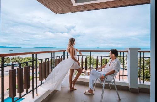Jomtien Hotel | Welcome World Beachfront Resort
