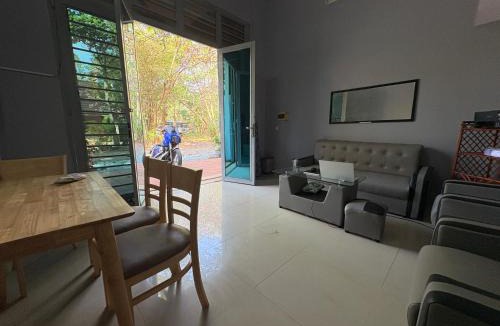Krong Kaeb House | Wheelezz