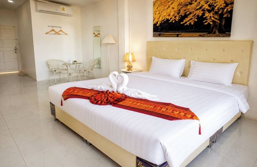 Kamphaeng Phet Hotel | White House Hotel Kamphaeng Phet