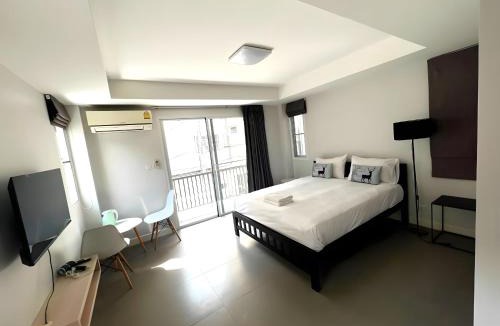 Wang Burapha Phirom Apartment | XxMitr Inn The Grand Palace Bangkok - Mrt Samyot Station
