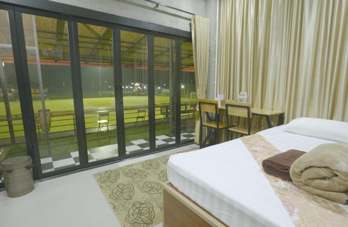 Mae Taeng Hotel | Yaowarate Sport Club and Resort ไร่เยาวเรศ