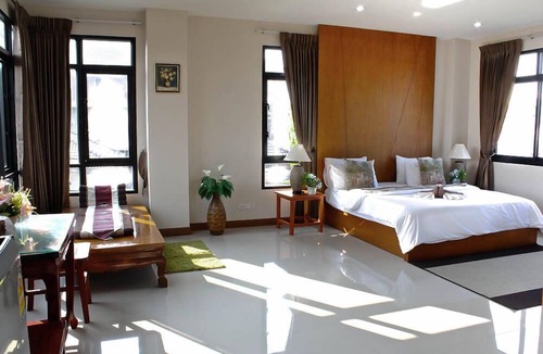 Chachoengsao Hotel | Yenjit Resort