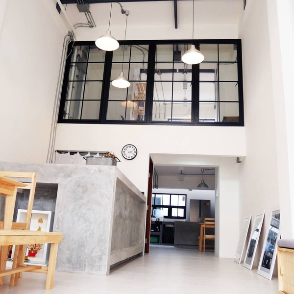 The Companion - Hostel