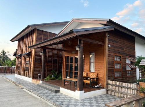 บ้านทาคายามา in Ban Phae Khwang
