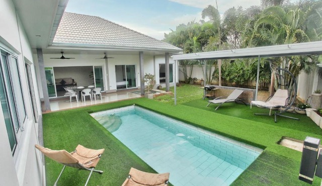 บ้านพักพูลวิลล่าพัทยา-ห้วยใหญ่ 3B Luxury