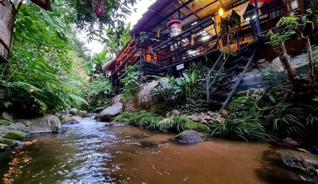 แม่อุ๊ยที่พักติดน้ำ&mae oui next to the water